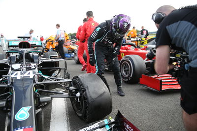 Hamilton’s “heart nearly stopped” after last-lap F1 puncture