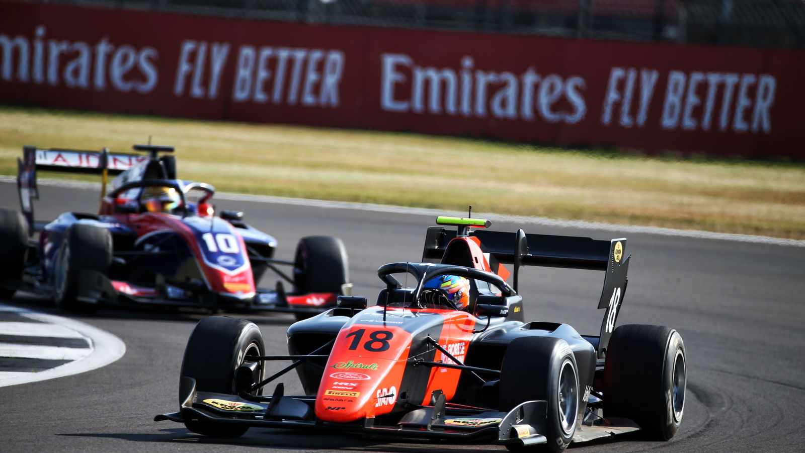 Viscaal mengalahkan Zendeli untuk kemenangan perdana F3 di lap terakhir