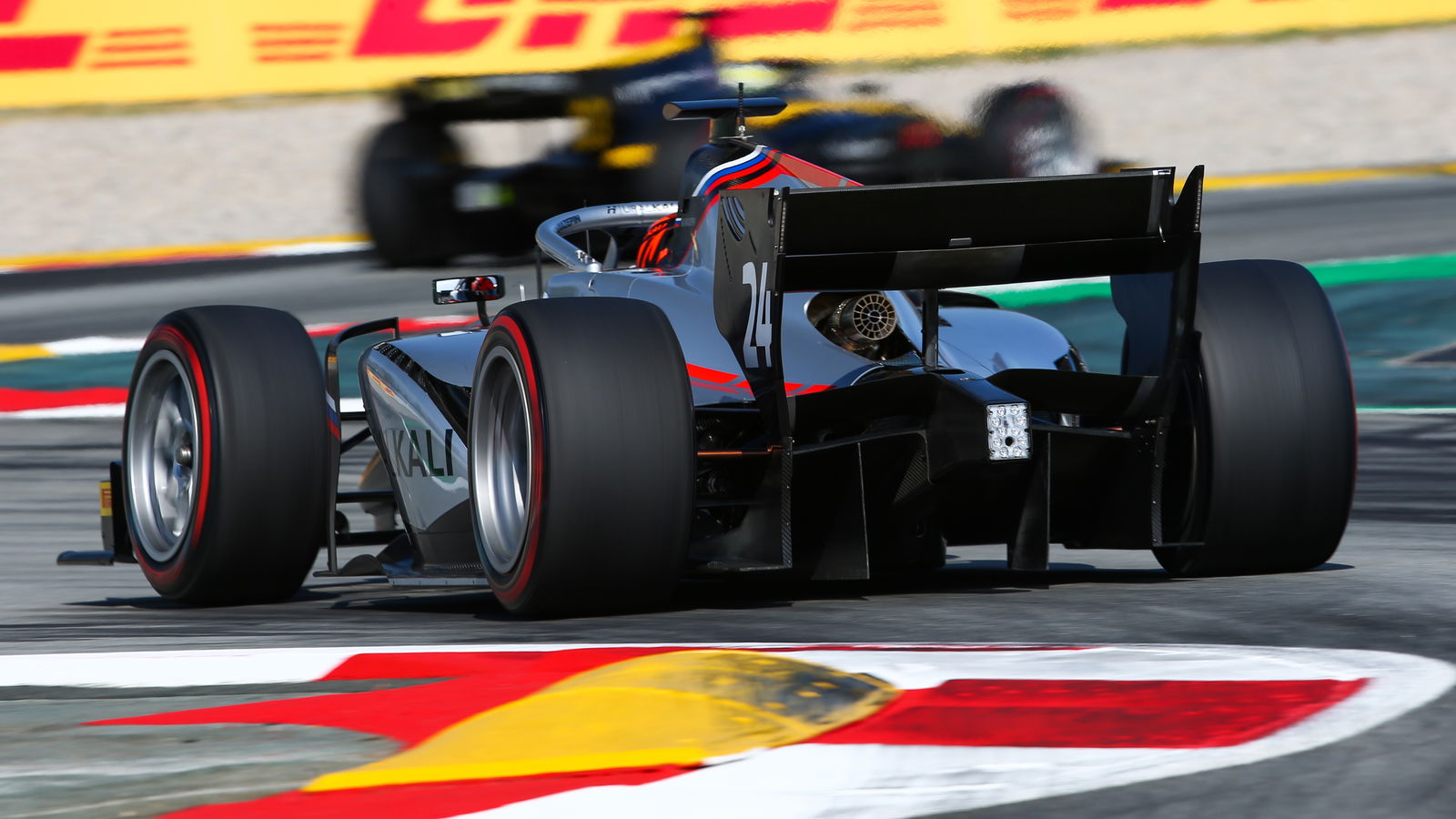 FIA F2 Barcelona - Hasil Fitur Race