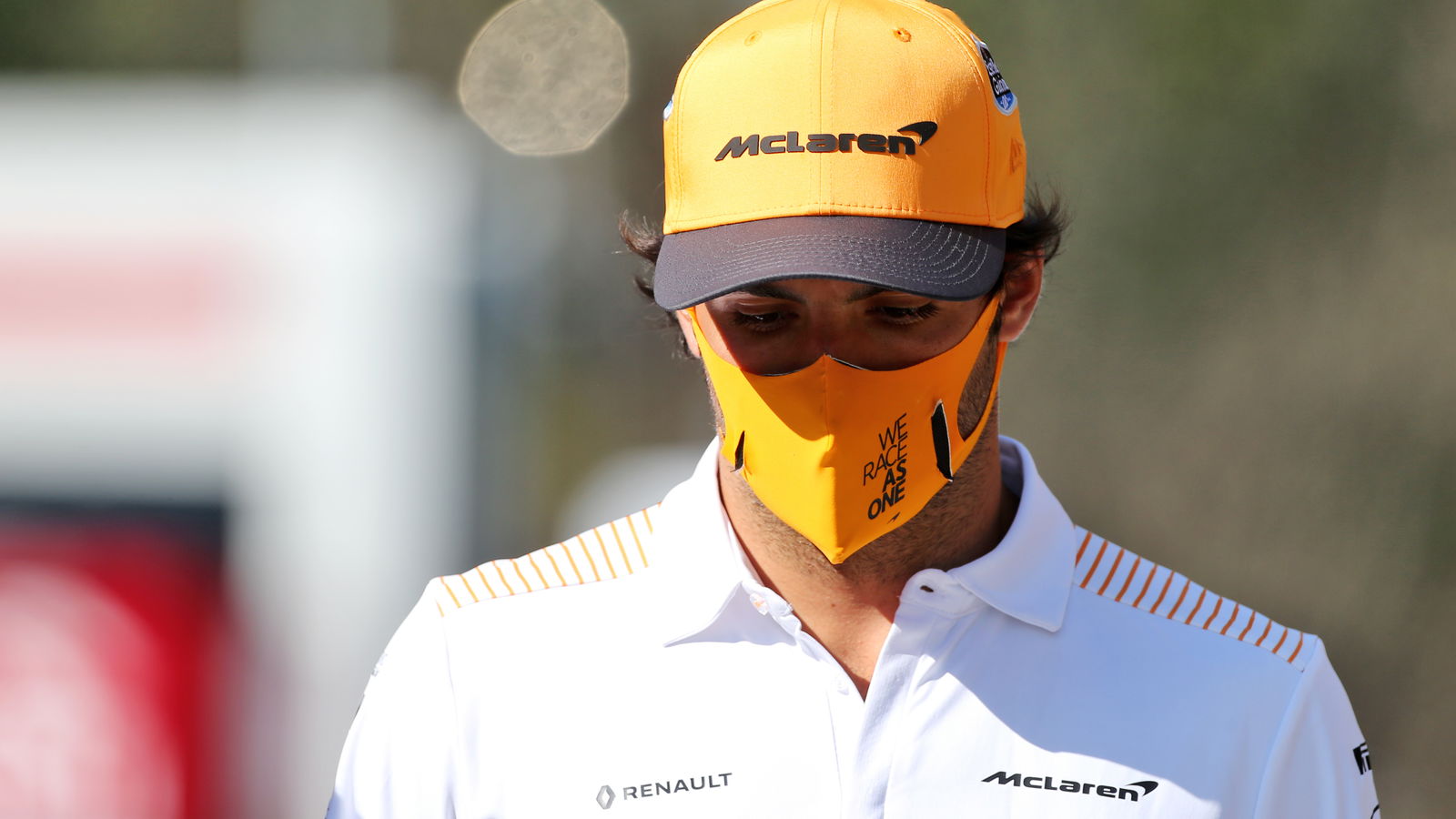 Sainz finding run of back luck in F1 “difficult to digest”
