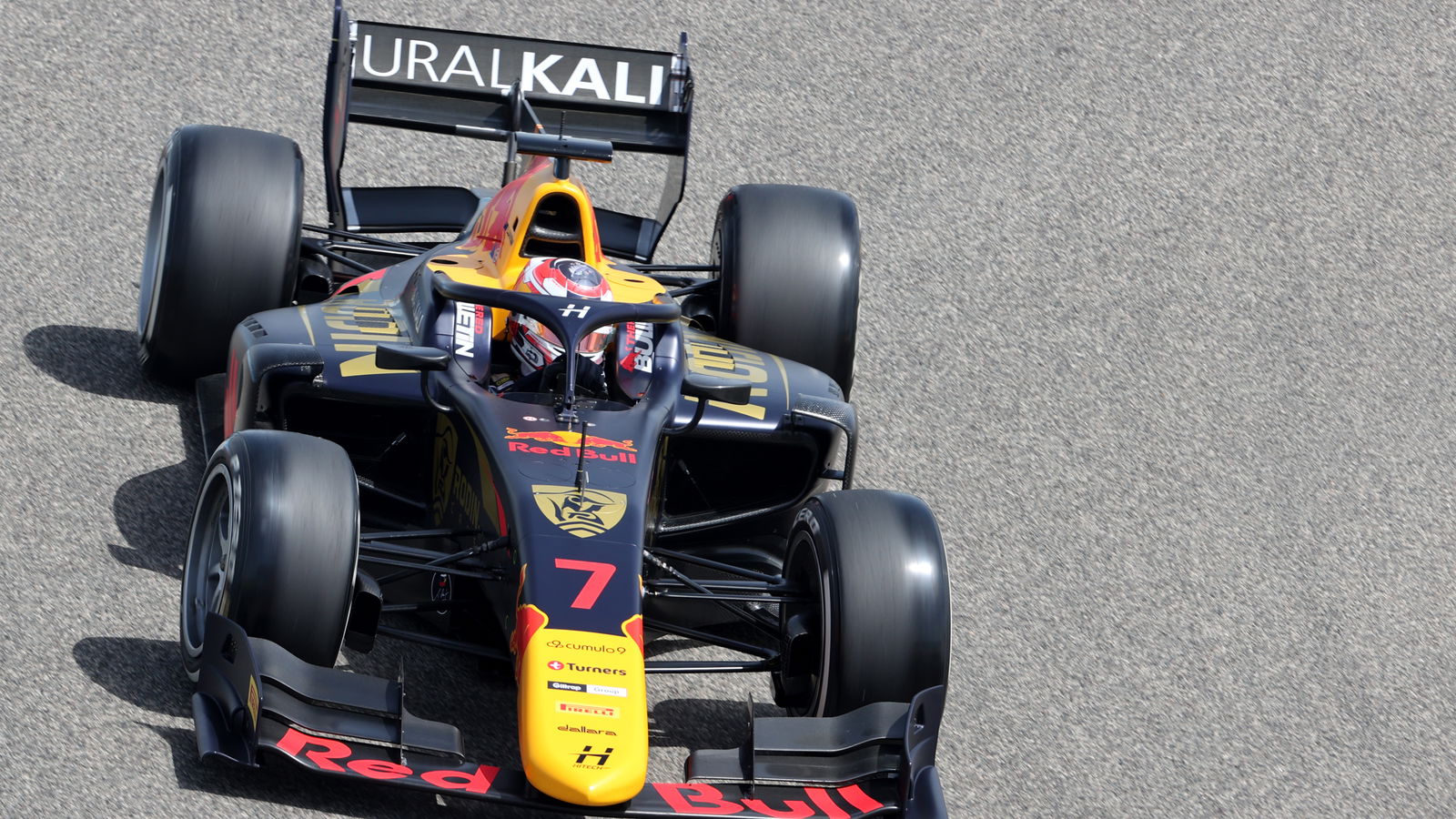 Lawson fends off Daruvala to win maiden Formula 2 race in Bahrain