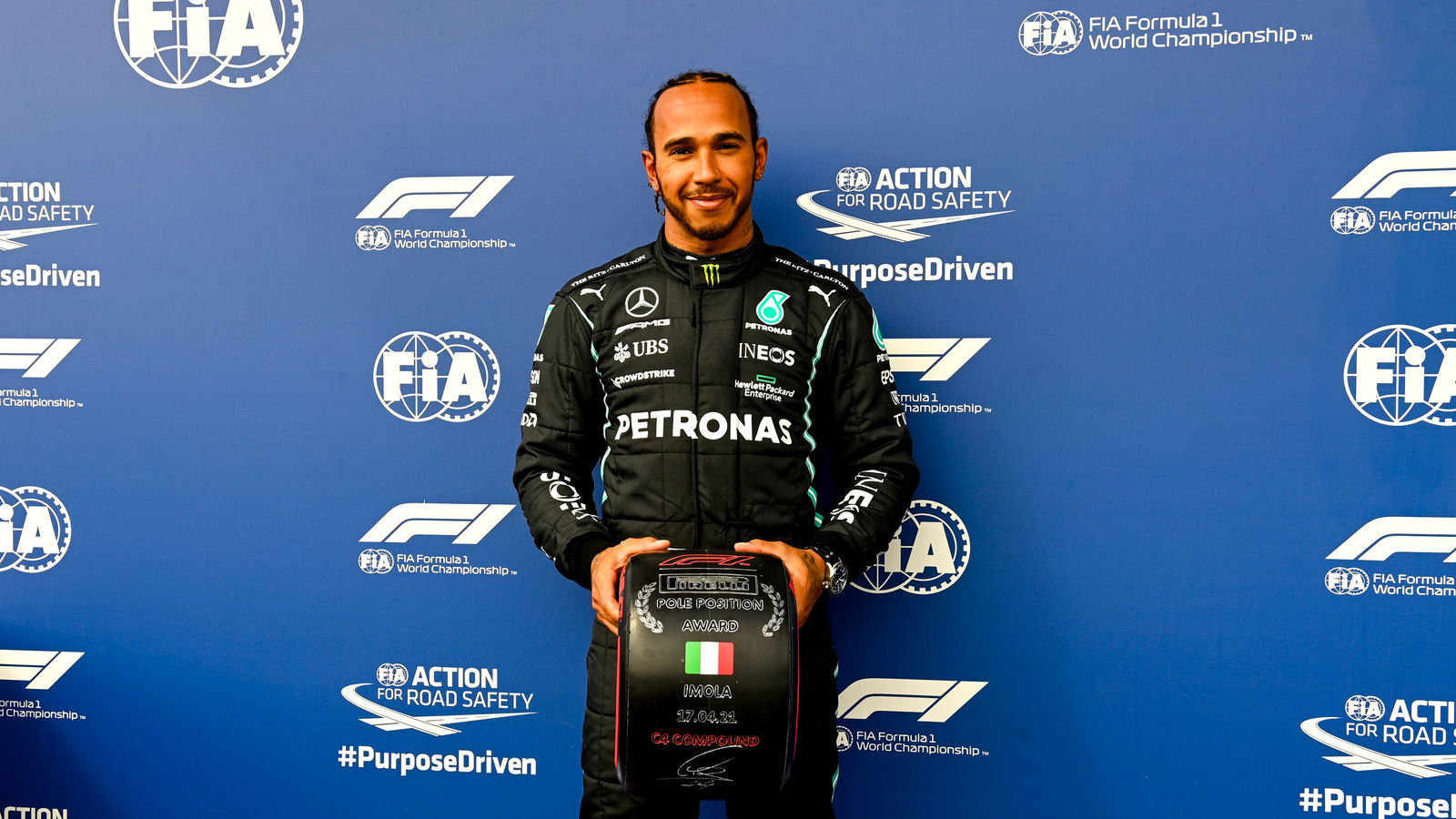 Lewis Hamilton Butuh Lap Sempurna untuk Kalahkan Red Bull