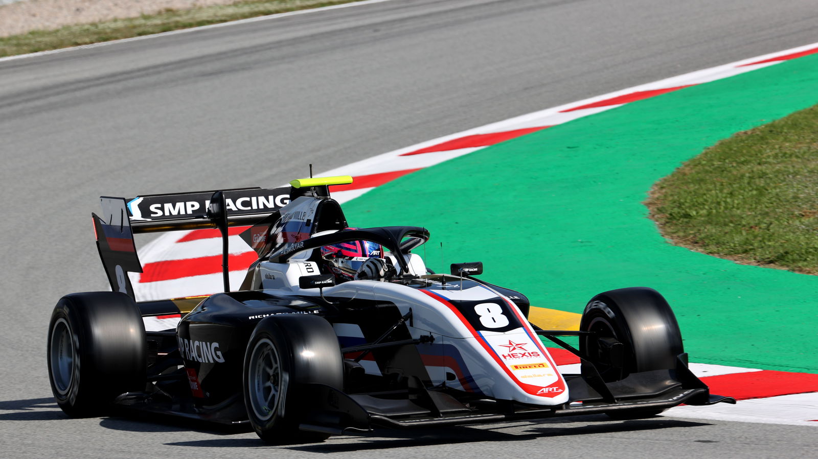 Smolyar dominates first Formula 3 sprint race in Barcelona