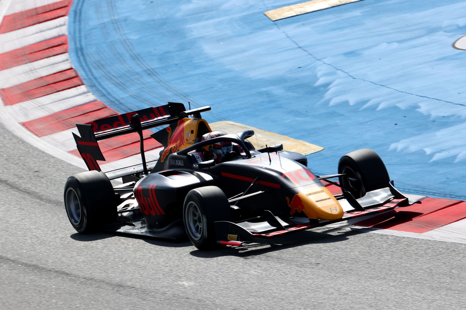 Caldwell inherits first Formula 3 victory in chaotic second Spain sprint race