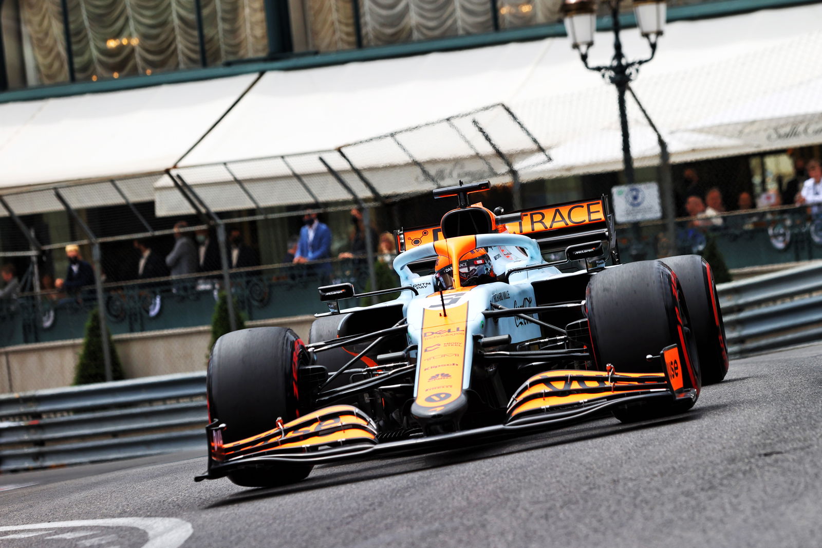 Alfa Romeo failed to capitalise on 'huge performance step' in F1 2021 - Vasseur