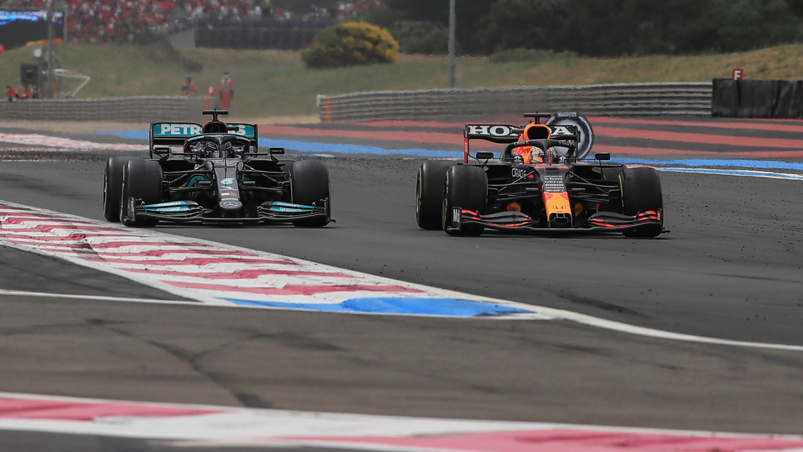 Max Verstappen Berharap Pertahankan Performanya Lawan Hamilton