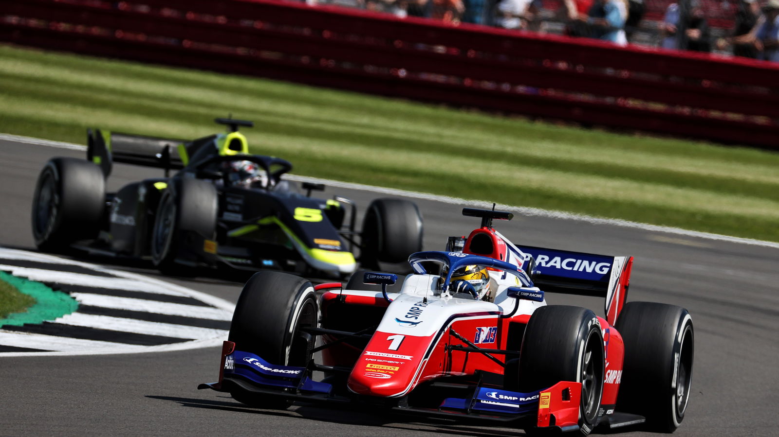 Shwartzman dominates first Silverstone F2 sprint race, Piastri takes points lead