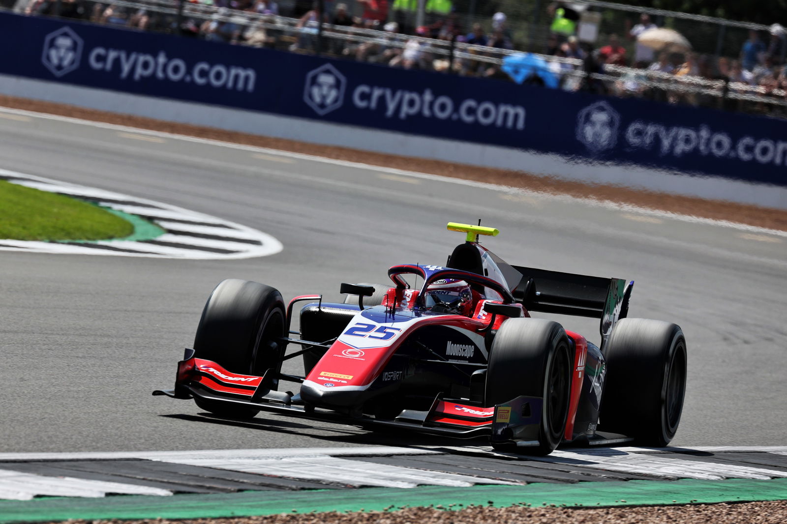 F2 Inggris: Piastri Kalahkan Zhou untuk Pole Position