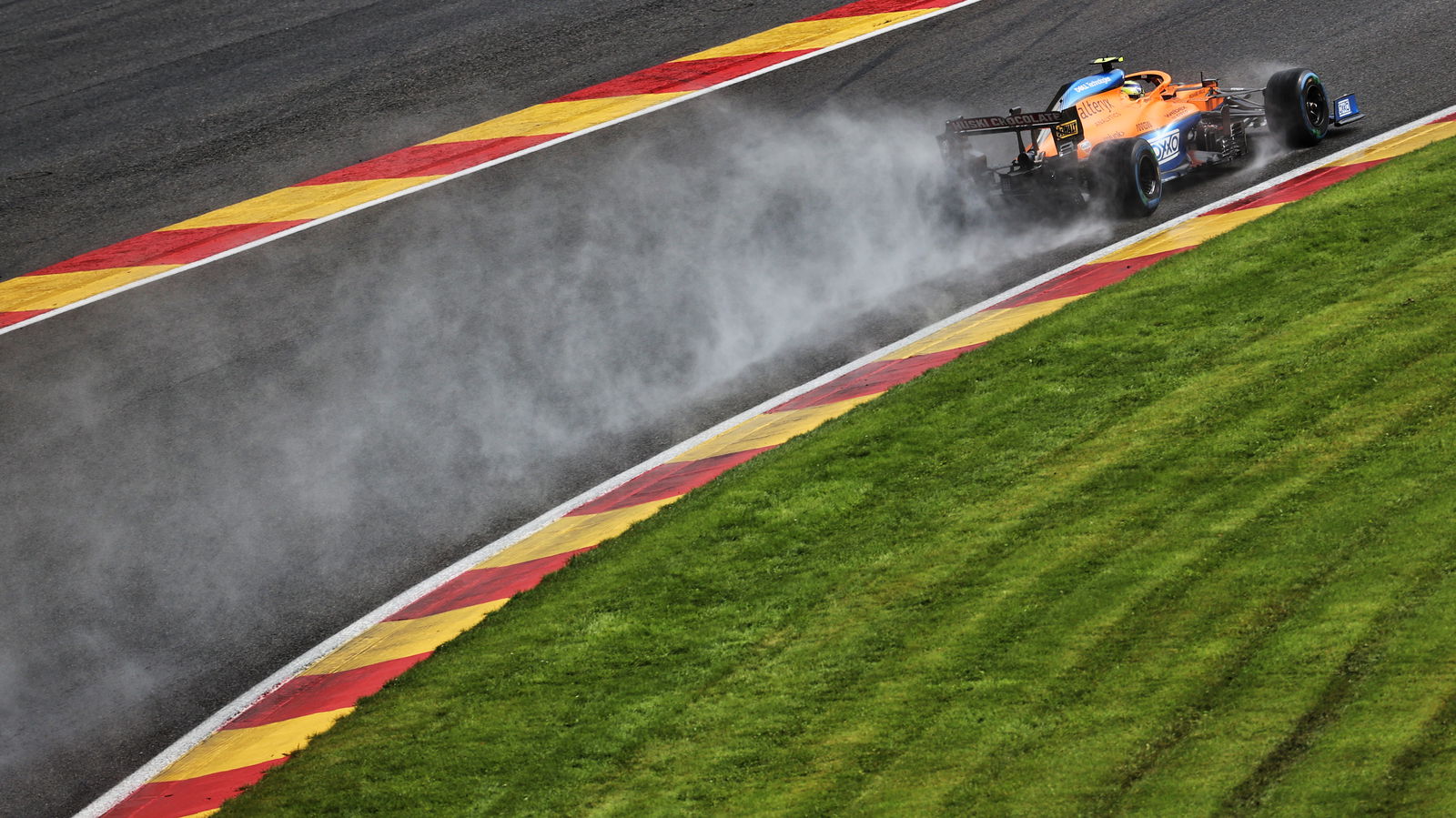 Belgian GP qualifying red-flagged after huge Norris Eau Rouge crash