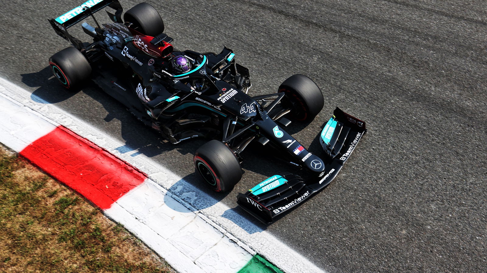 Hamilton fastest as Sainz crashes heavily in final Italian GP practice