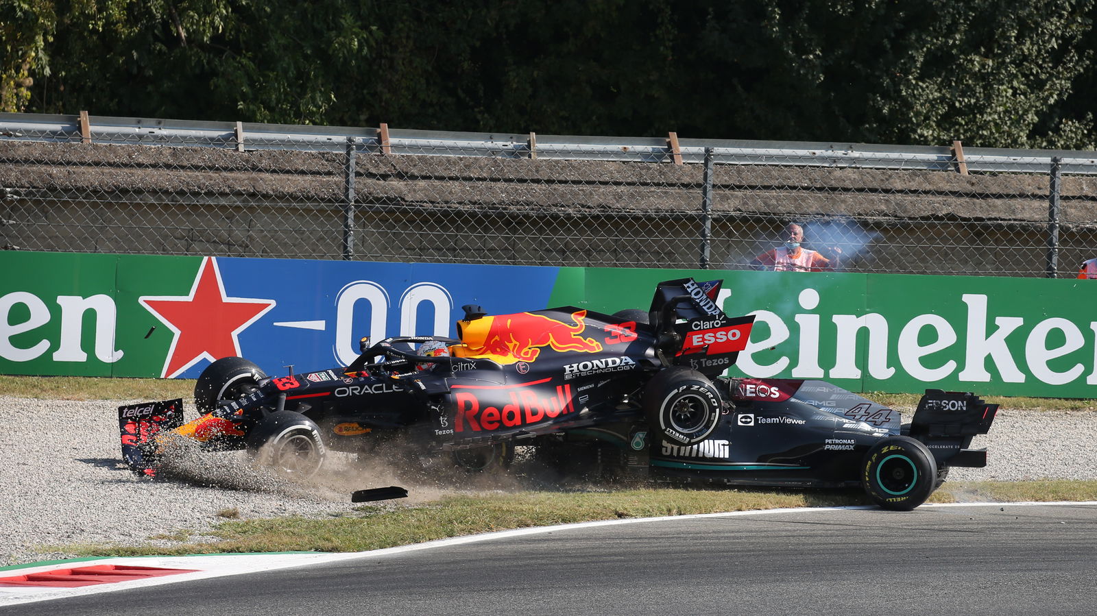 Alonso Anggap Insiden Verstappen-Hamilton di Monza Tidak Berbahaya