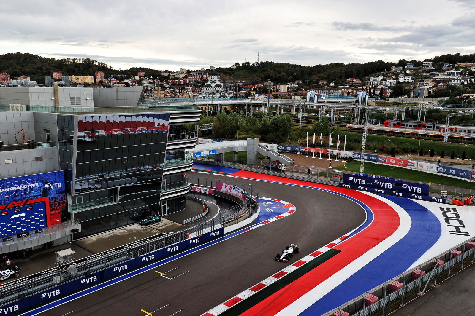 2022 Barcelona F1 Test Day 2 - Thursday lap times 12pm