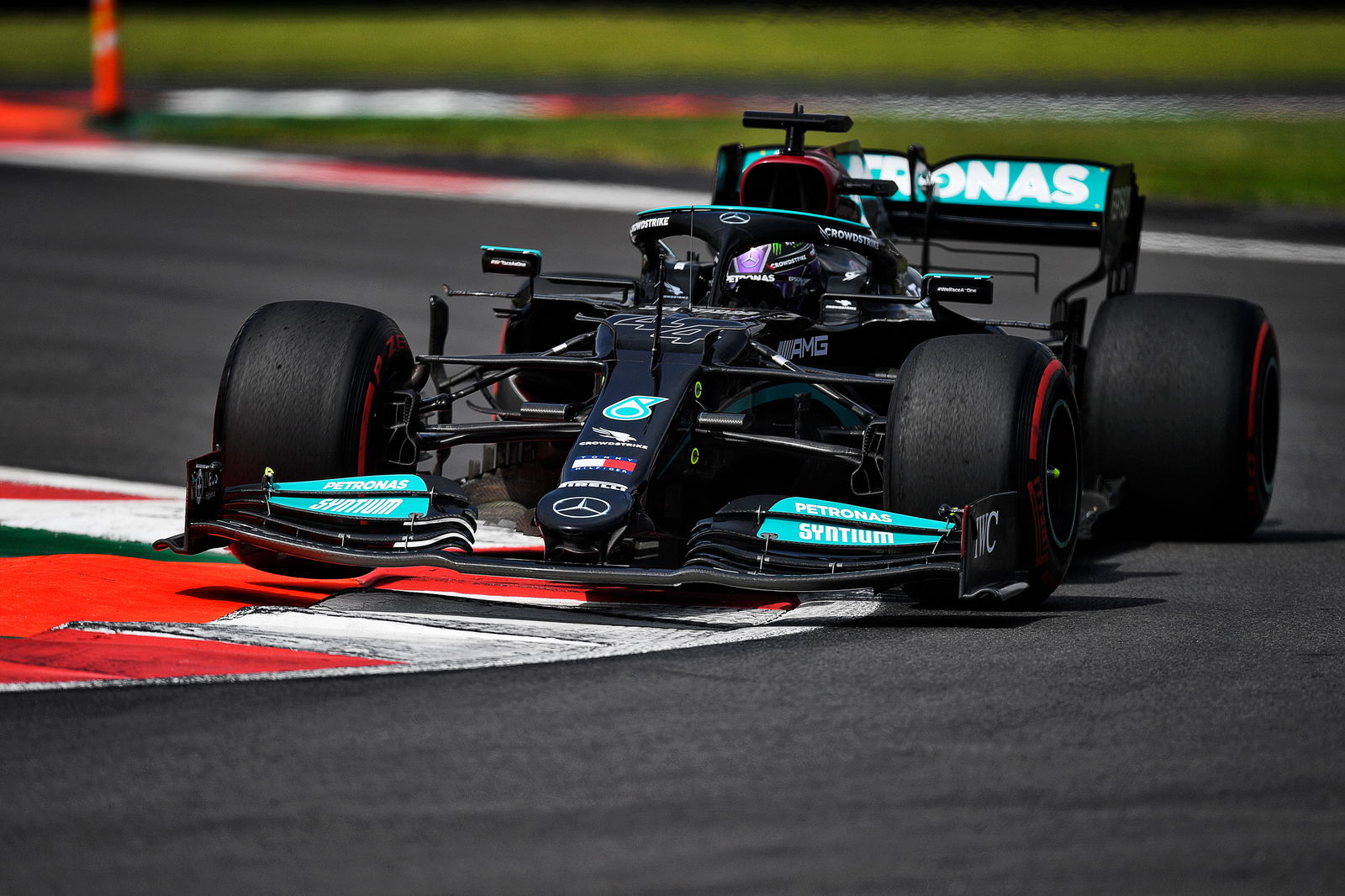 Red Bull ‘can’t rule out’ F1 team orders for Perez at home race