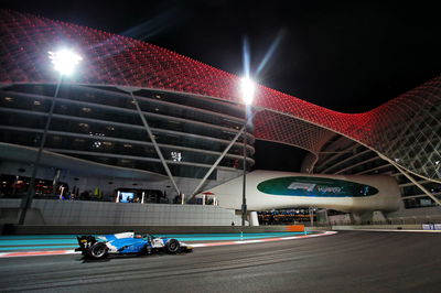 Piastri DNF, Zhou Menangi Sprint Race 2 F2 Abu Dhabi