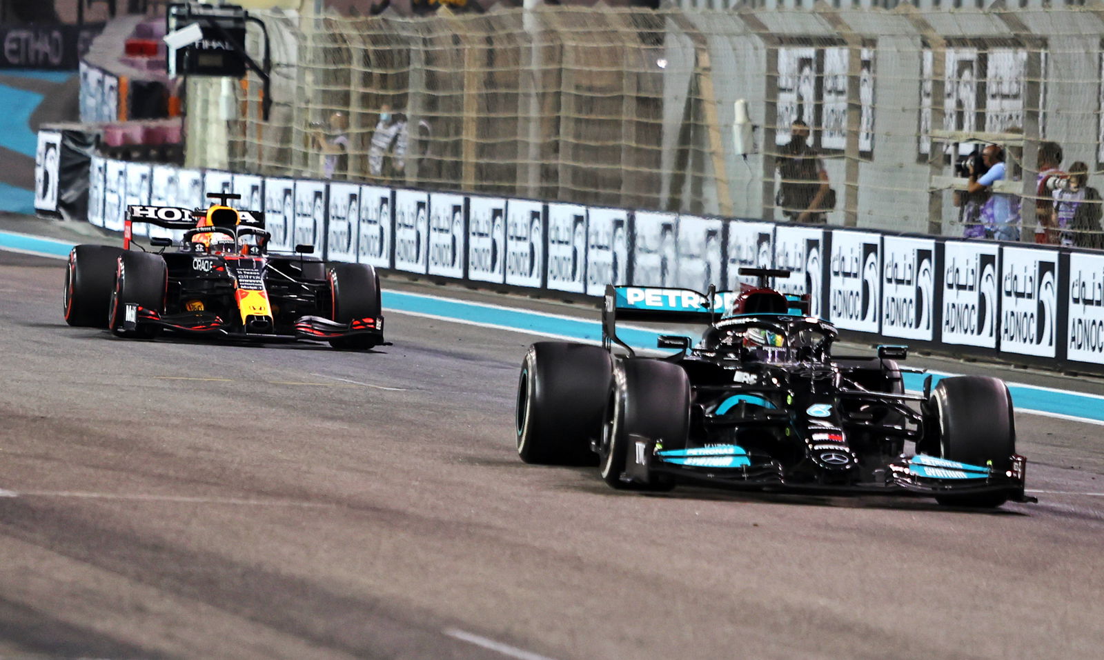 Verstappen outpaces Leclerc to stay on top in final practice