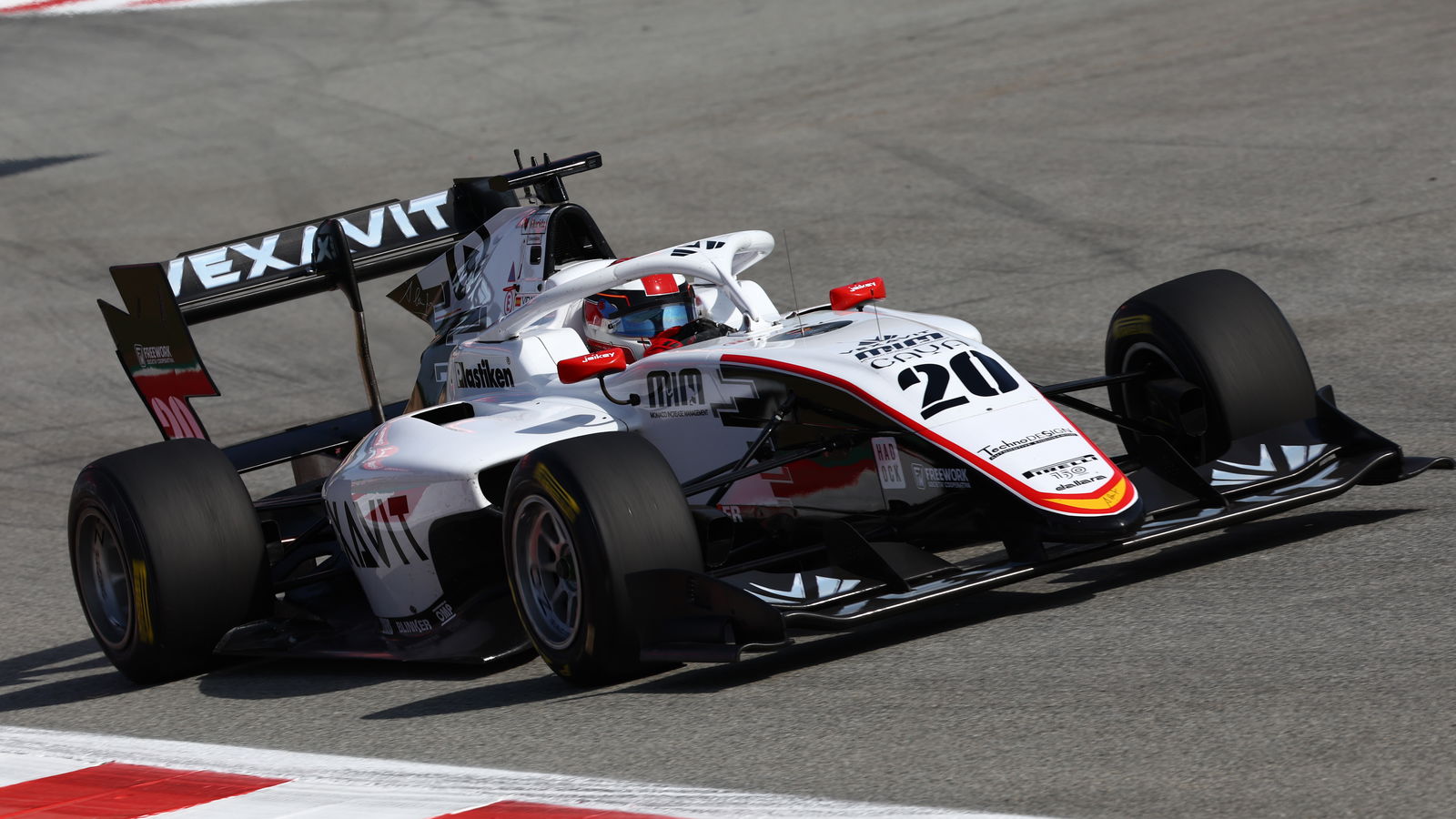 Vidales Menahan Crawford untuk Menangi Sprint Race F3 Spanyol