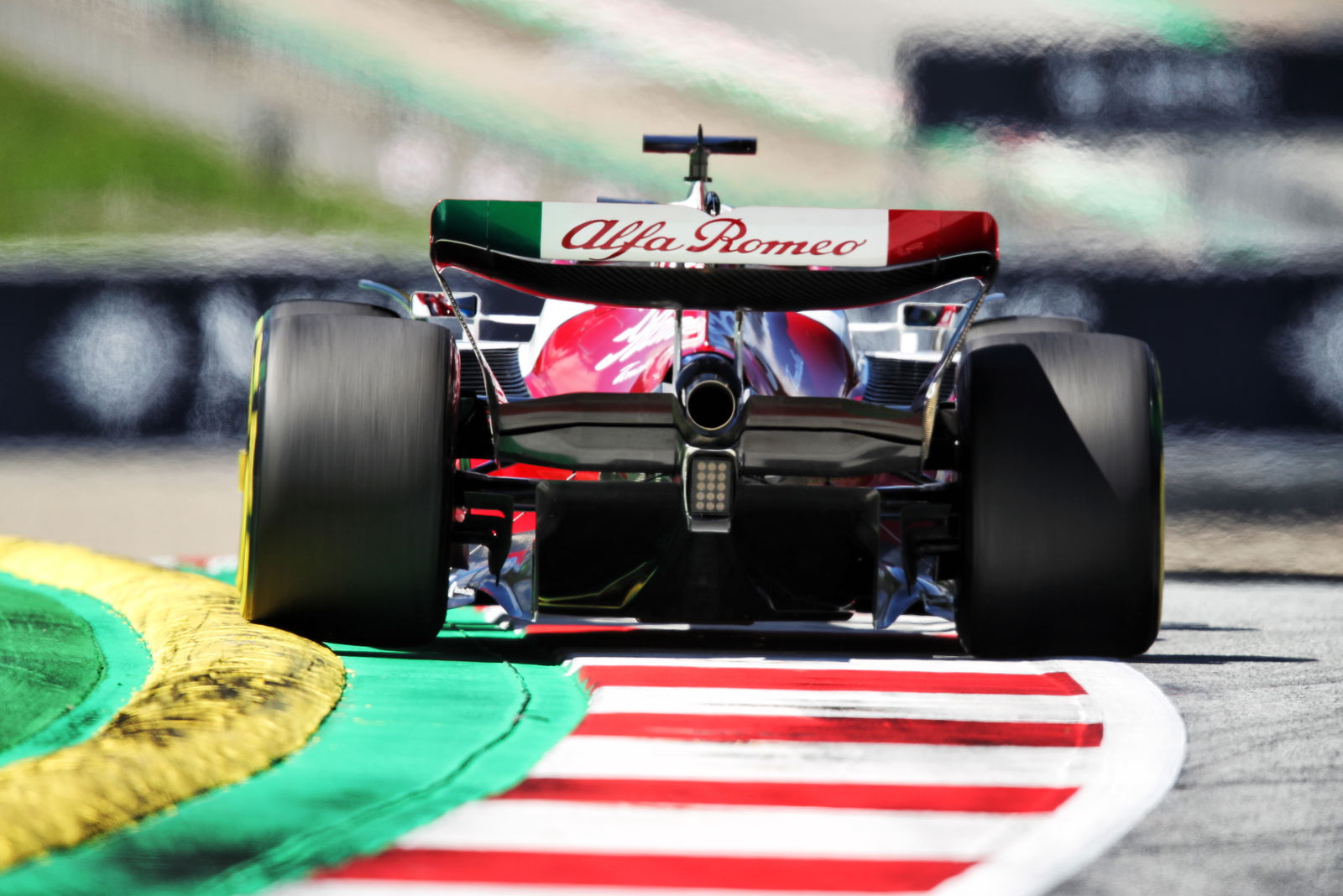 Porpoising: Lebih Mengenal Fenomena Mobil F1 yang Memantul