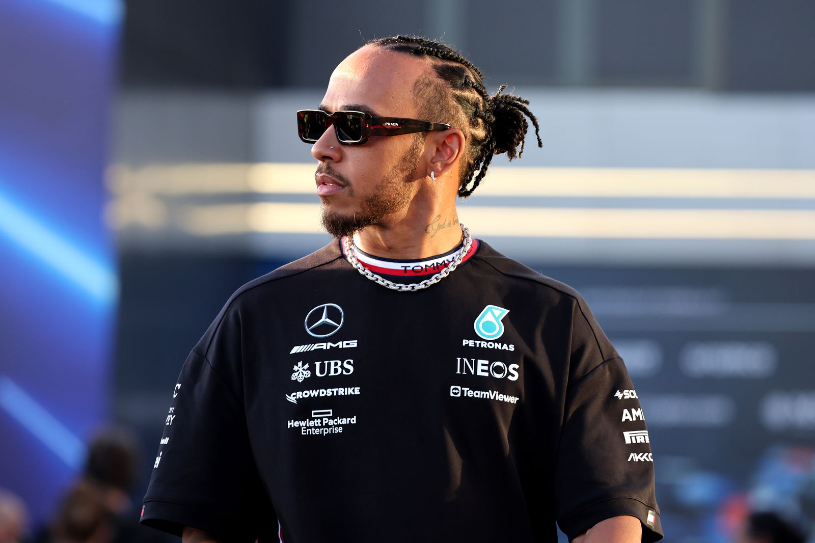 Hamilton admits regret over Merc criticism: “It wasn’t the best choice of words”