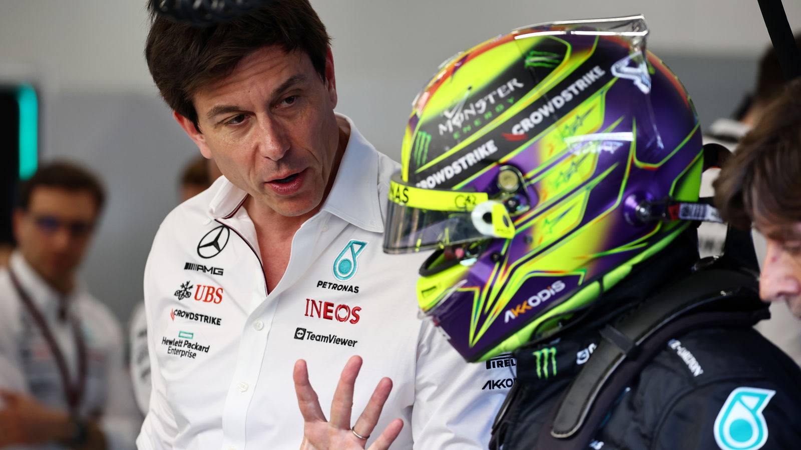 Hamilton’s manager brought in to oversee “super awkward” Wolff negotiations