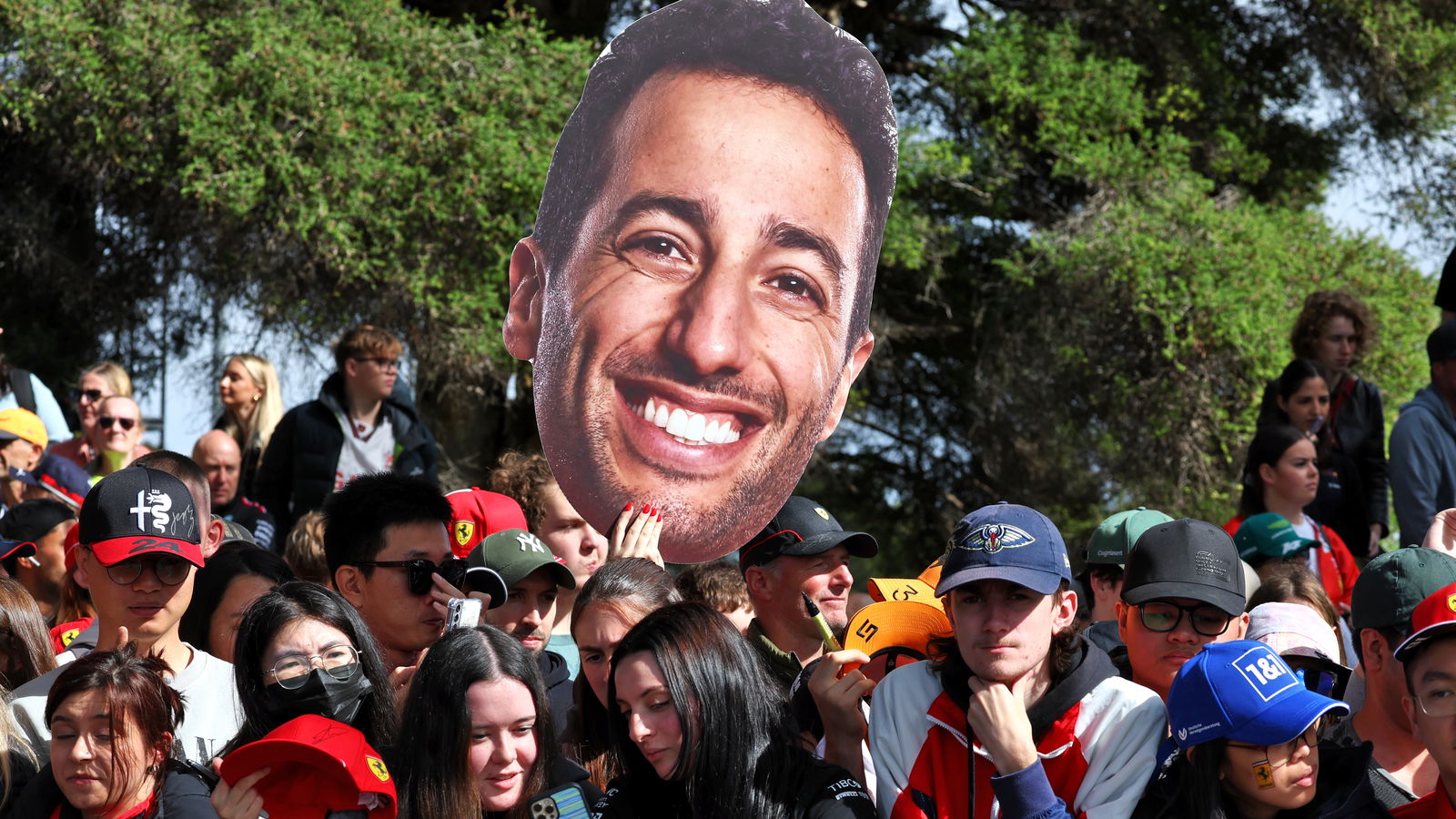 Ricciardo-Steiner Berbincang di Pesawat, Bahas Kontrak Haas?
