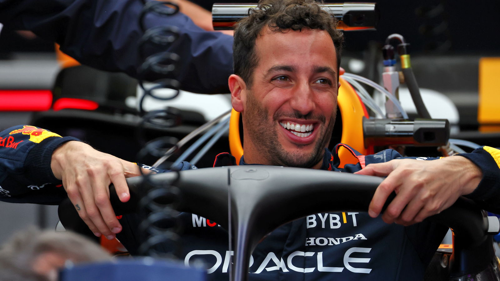 Horner mengejek Brown tentang Ricciardo: 