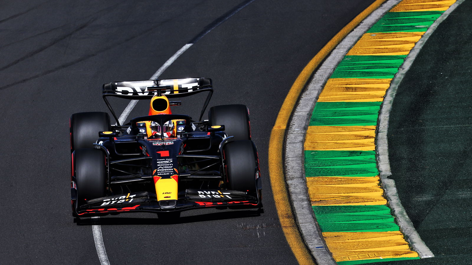 Verstappen sets the pace as Perez endures difficult final practice 