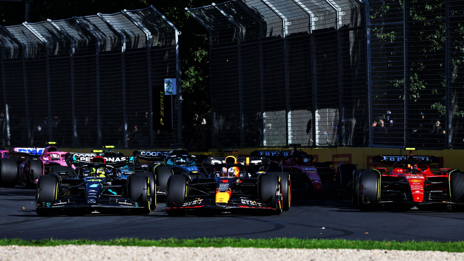 F1 GP Australia Dihentikan setelah Kecelakaan Albon