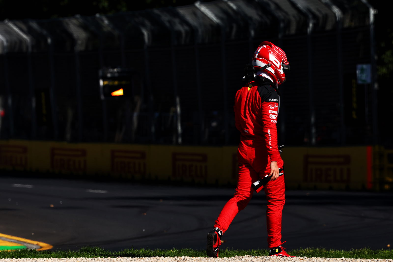 Russell Menuduh Red Bull 'Sandbagging' di Australia