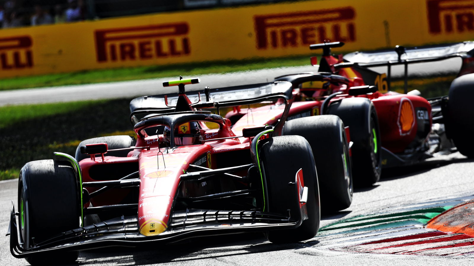 Rosberg questions Leclerc’s view on Ferrari duel: “Something a bit strange…”