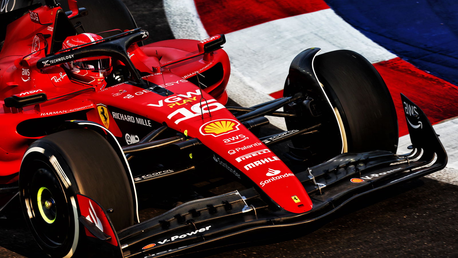 Leclerc Terkejut dengan Kecepatan Ferrari di Singapura
