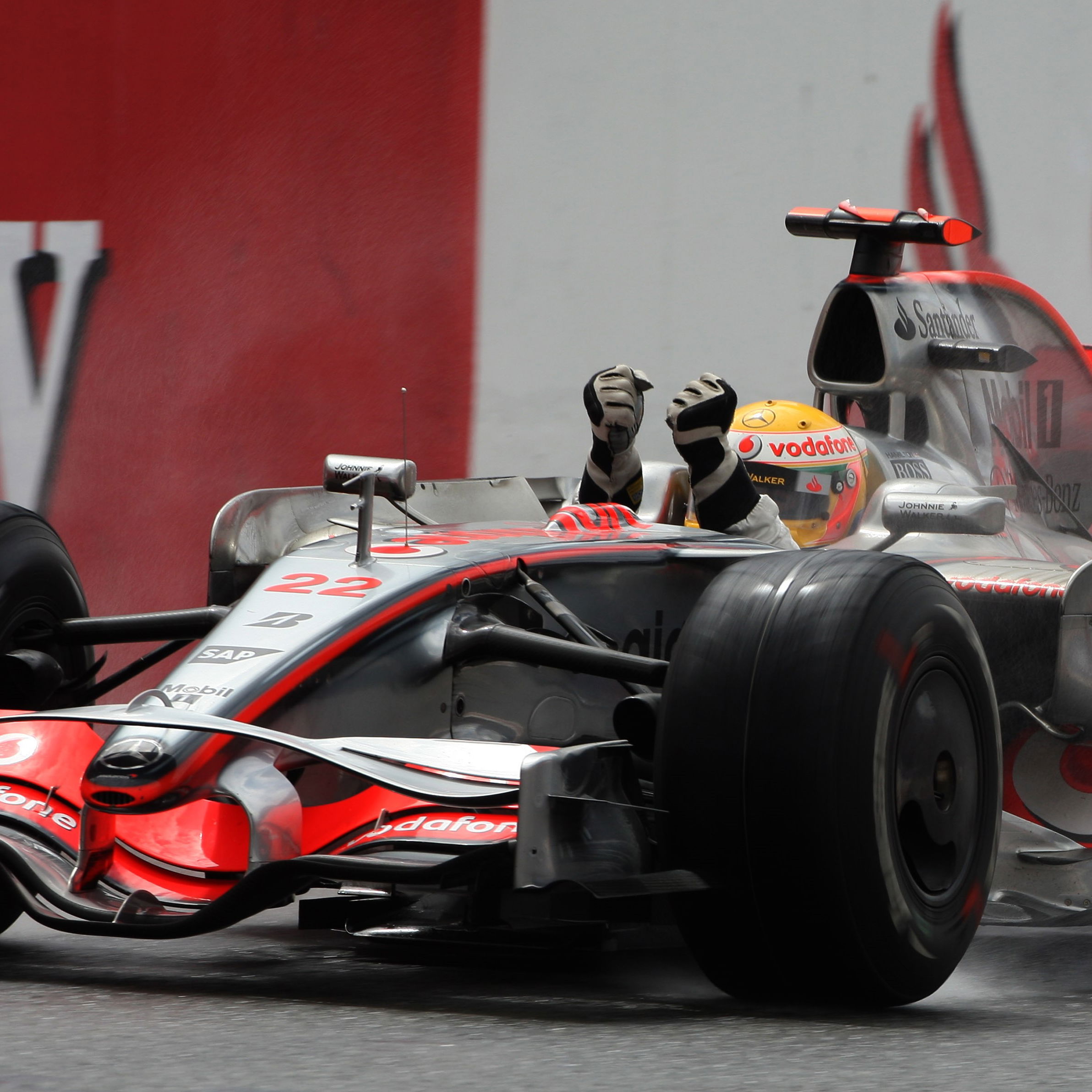 McLaren concludes a deal with FARAM.