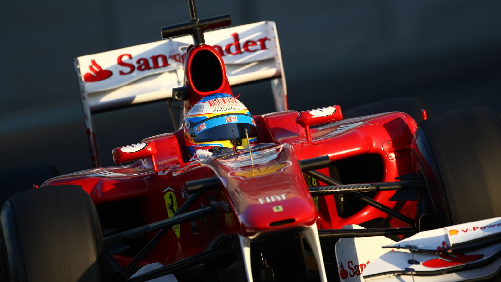 Santander rejoins Ferrari as F1 sponsor in multi-year deal 