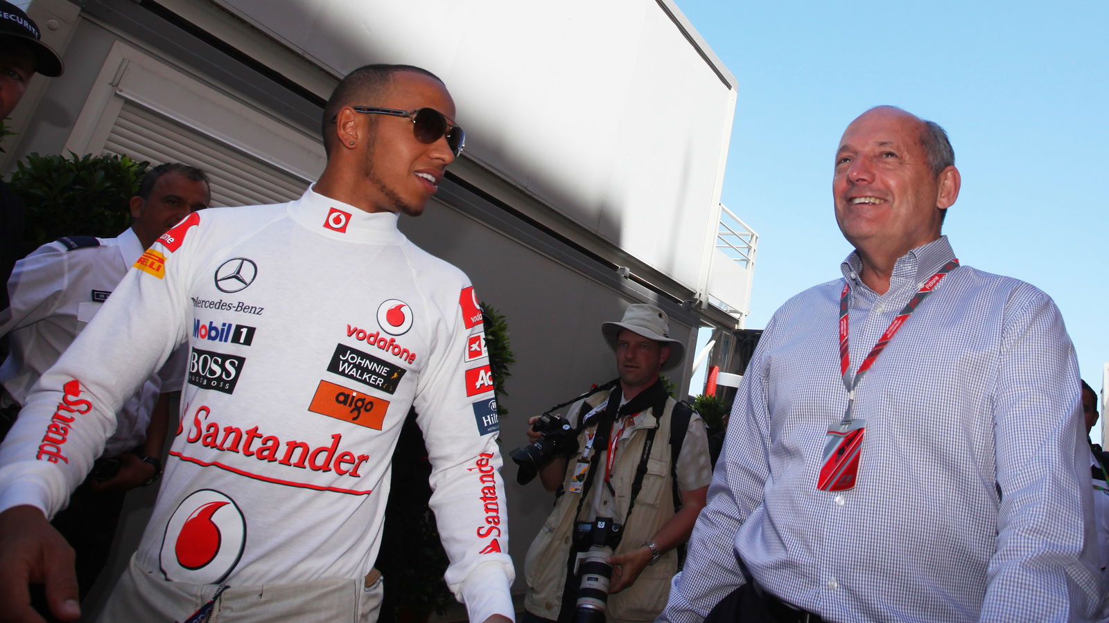 Hamilton’s former F1 boss Dennis backs Verstappen to win title