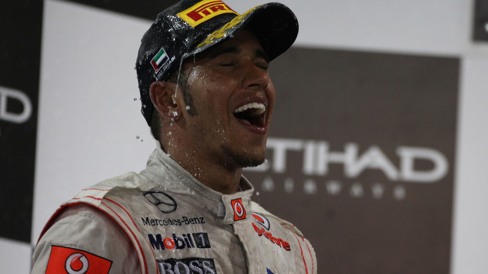 Hamilton Mengingat Saran Ayahnya untuk Tetap di McLaren