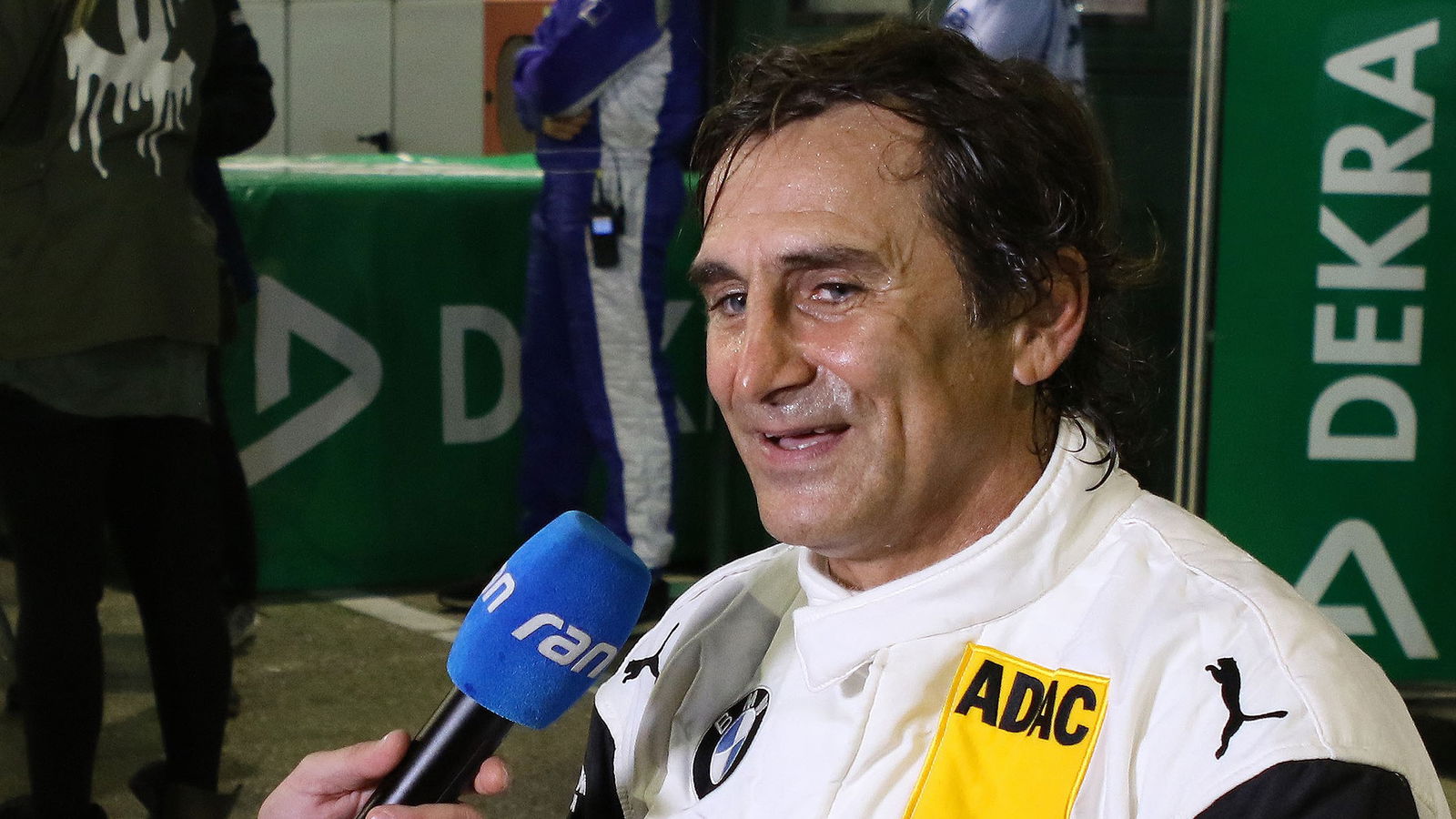 Zanardi akan secara bertahap dibawa keluar dari koma yang diinduksi secara medis