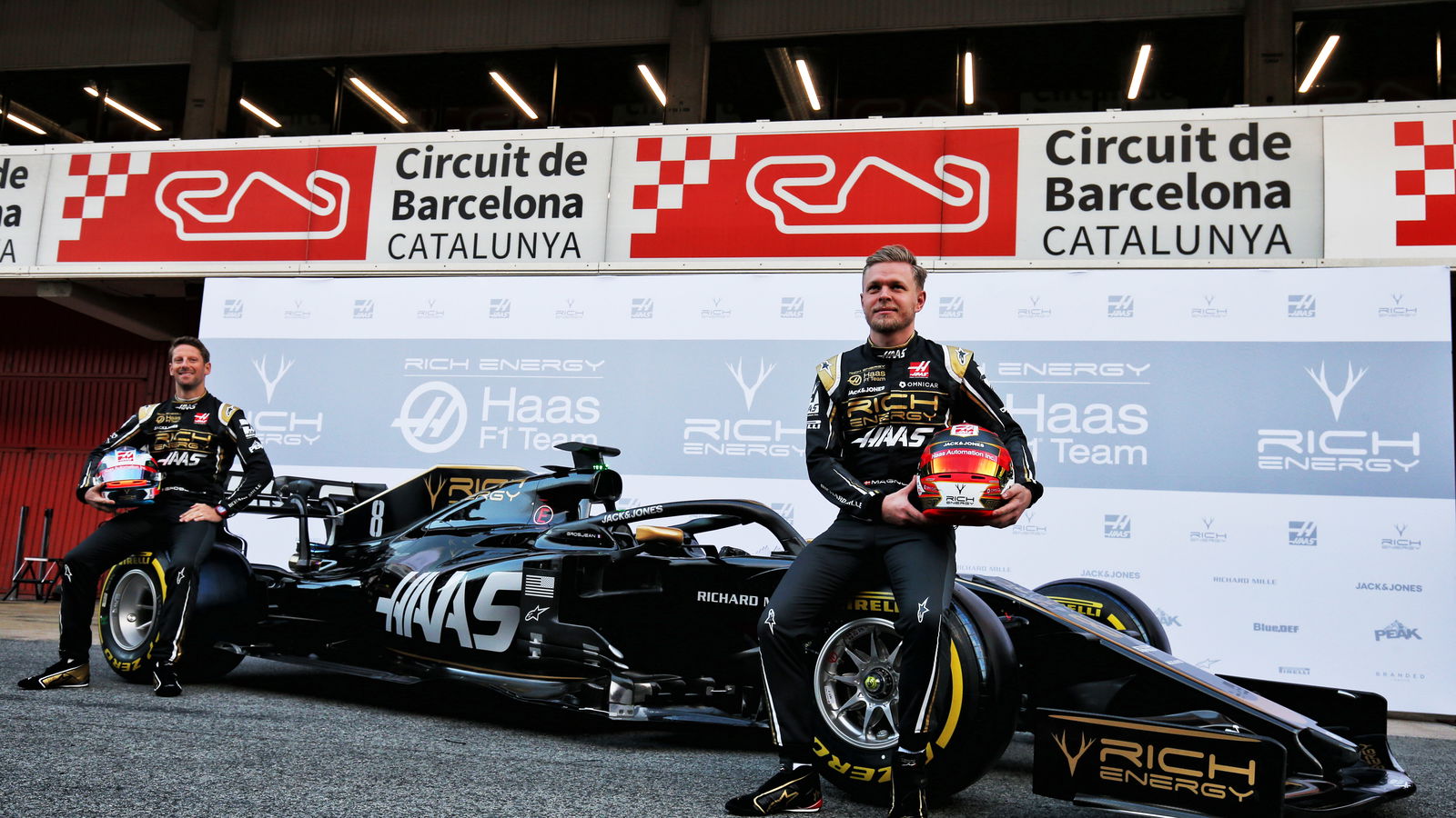 Haas joins Alfa Romeo with pitlane launch for 2020 F1 car