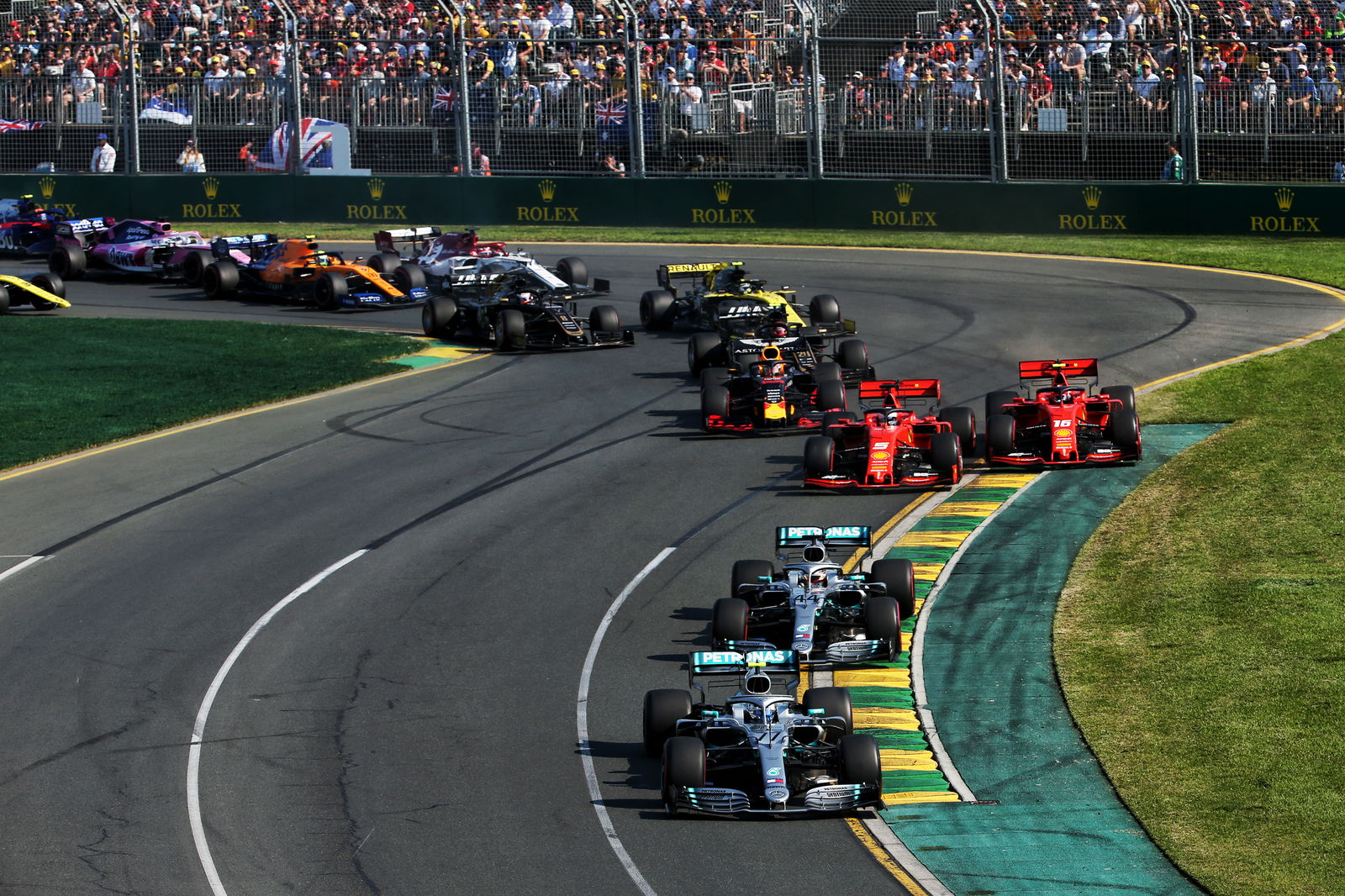 Brundle mendukung Hamilton untuk memenangkan 10 gelar F1 dan 150 balapan sebelum dia pensiun