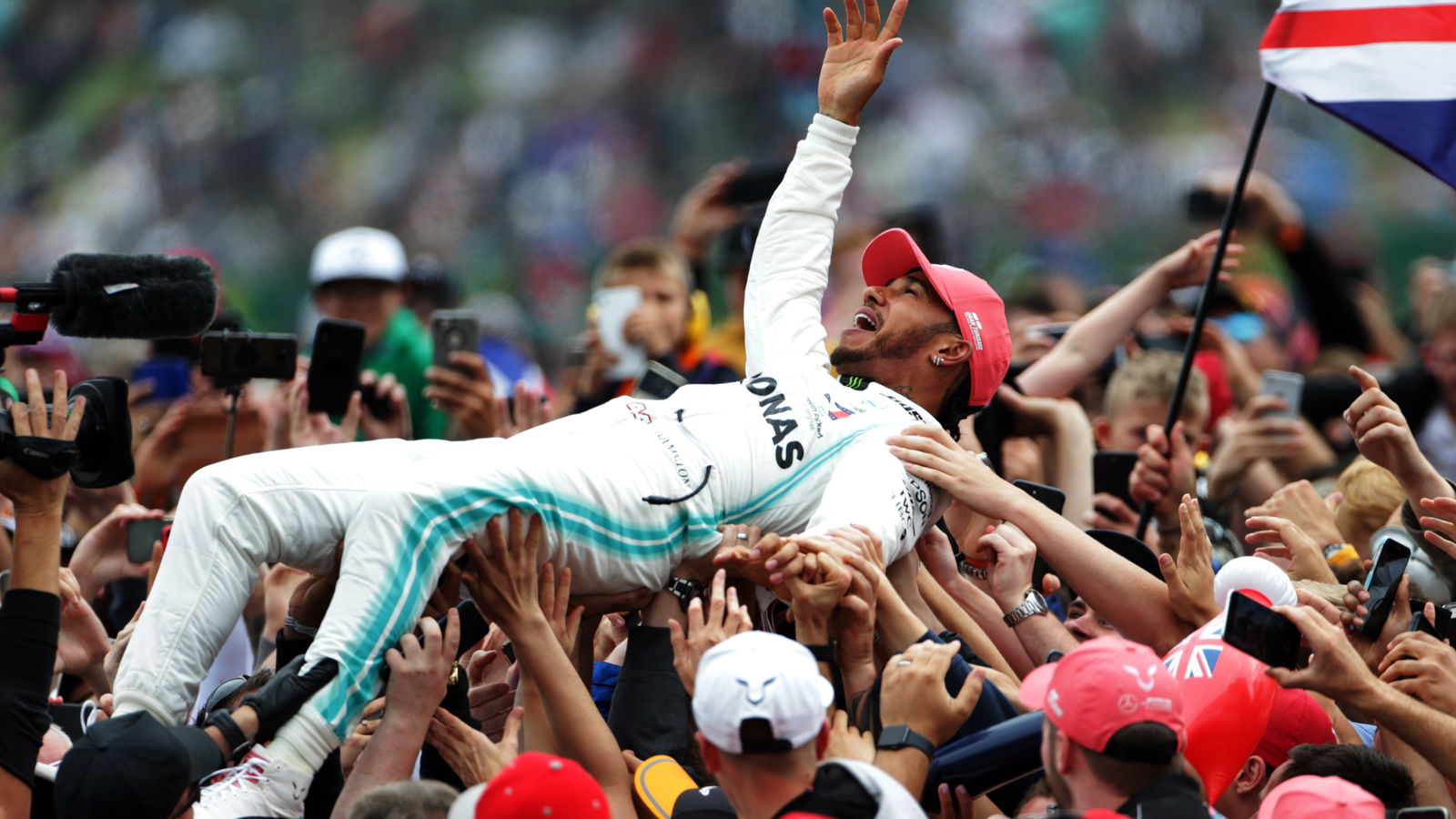 F1’s British GP to remain open to fans despite new lockdown extension