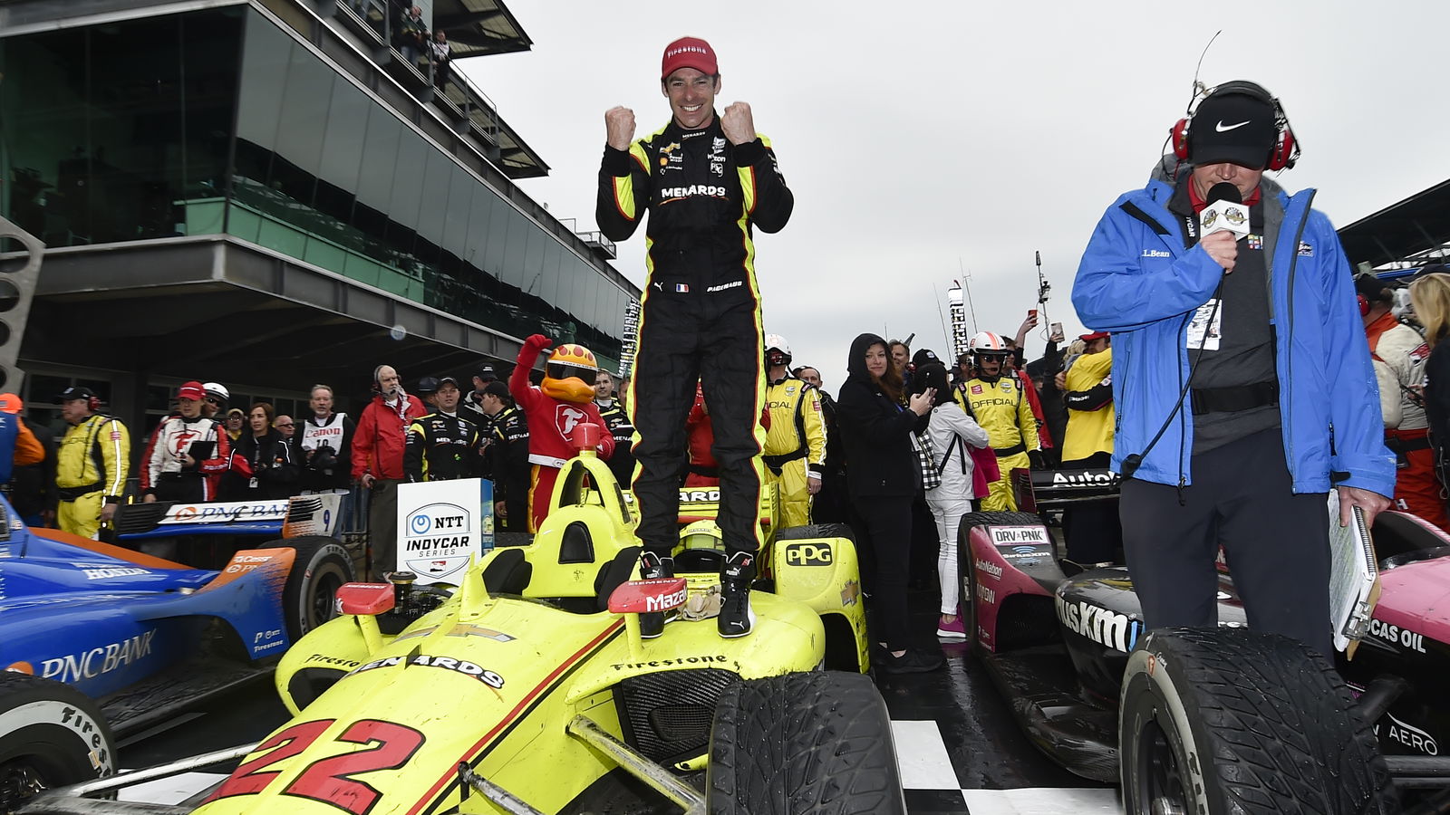 Simon Pagenaud snaps winless drought at IndyCar GP