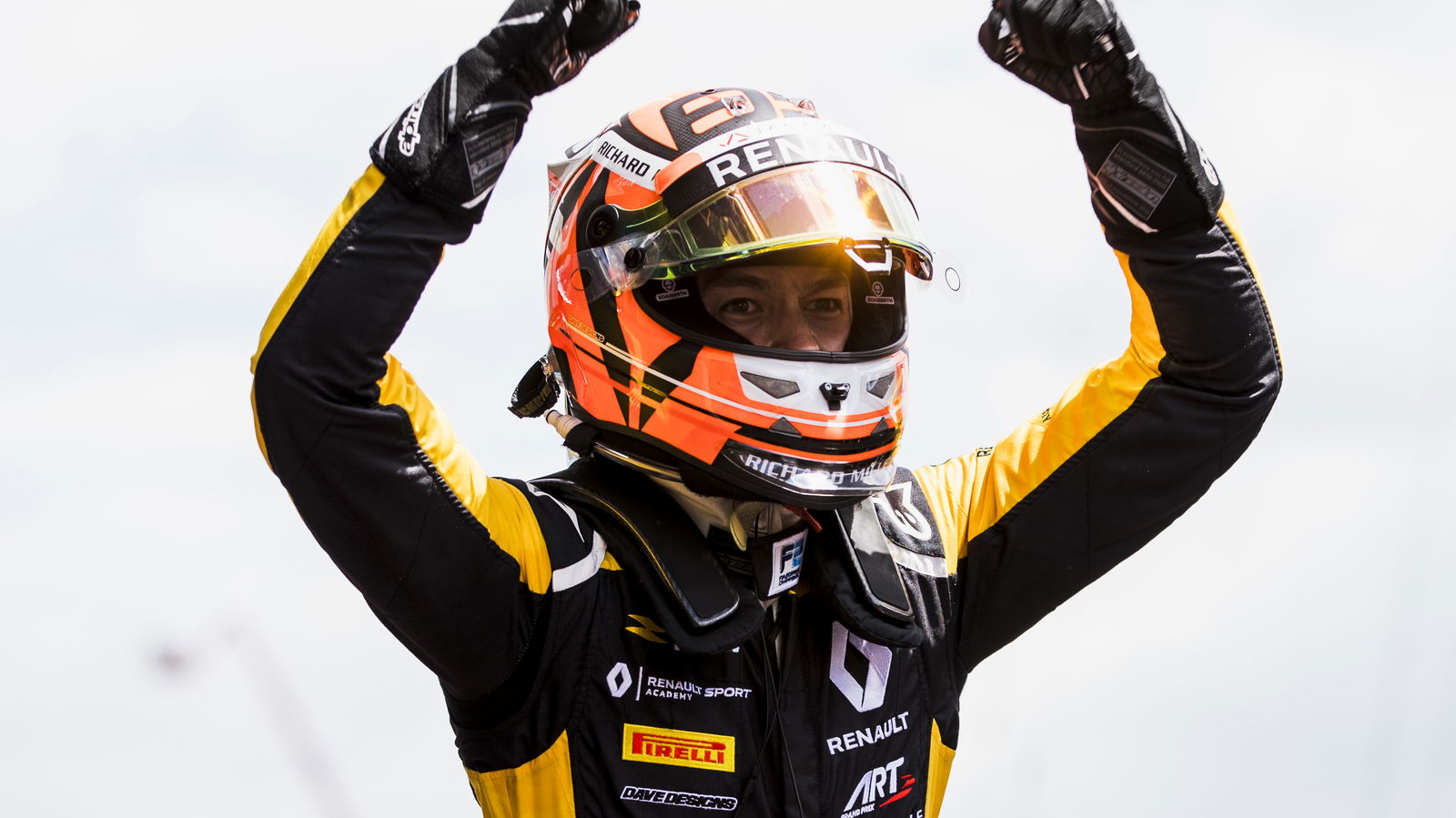 Aitken scores maiden F2 win in chaotic Barcelona sprint race 
