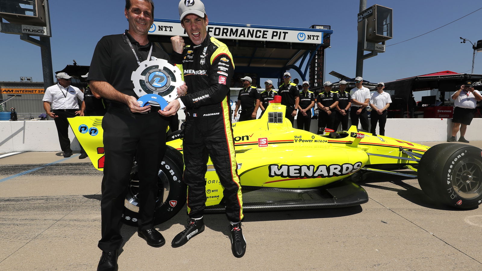 Simon Pagenaud menuntut untuk memimpin Penske 1-2-3 di kualifikasi Iowa