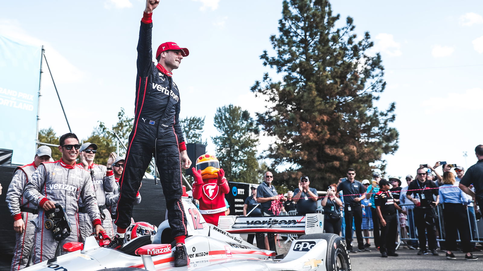 Will Power reels off dominant Portland win