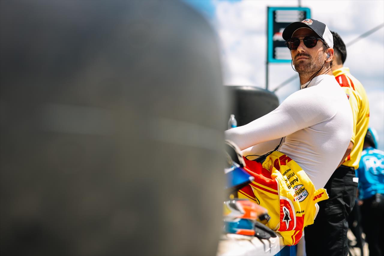 McLaren Selidiki Cuitan Ofensif Karyawannya ke Hamilton