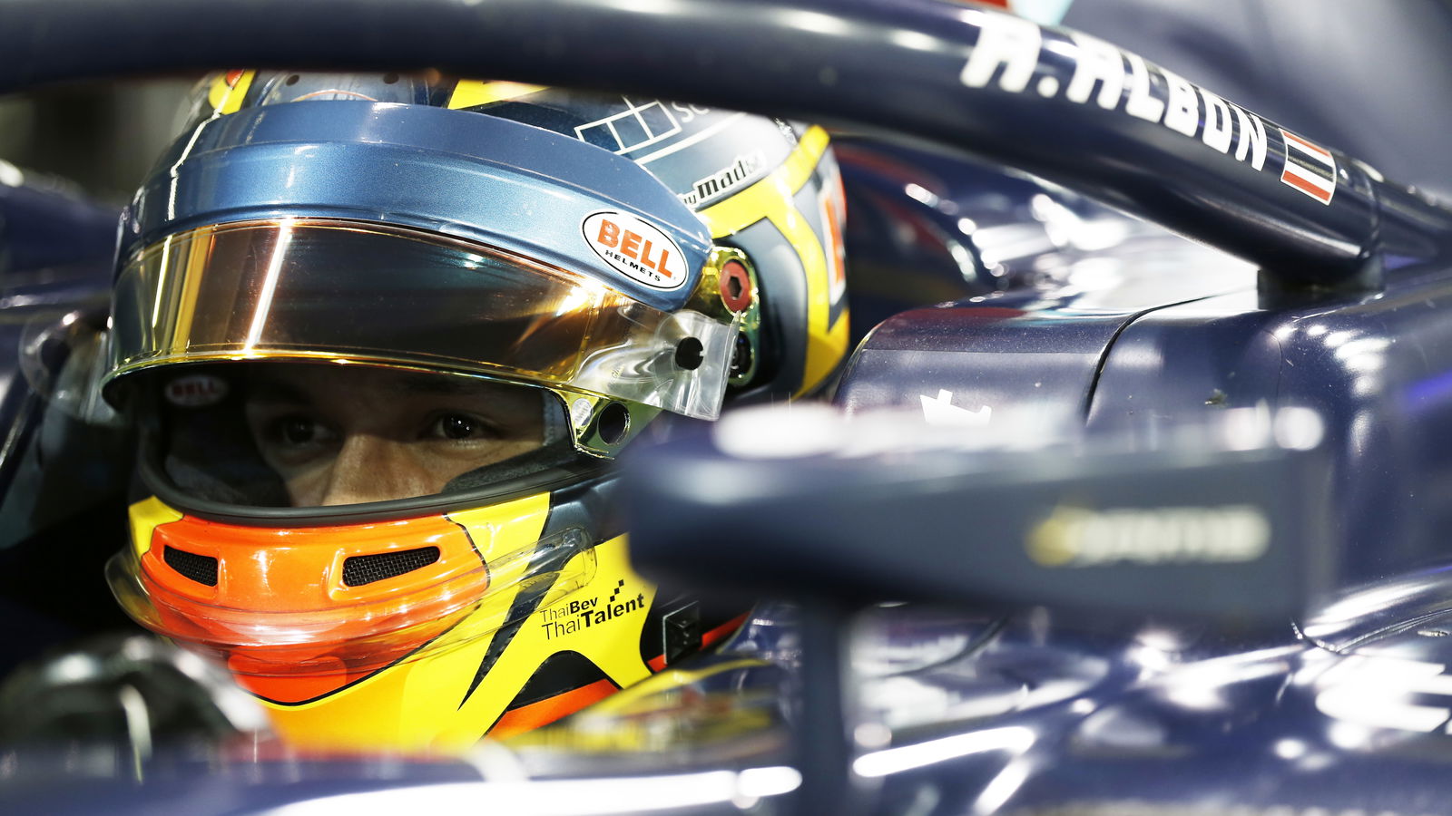 Nissan splits with Albon, paving way for Toro Rosso F1 seat