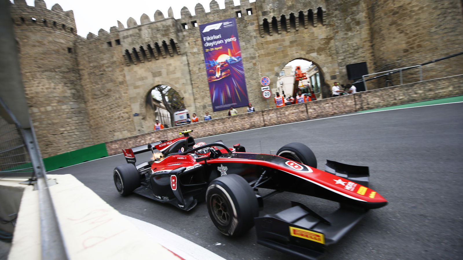 Russell storms to redemptive F2 sprint race win in Baku