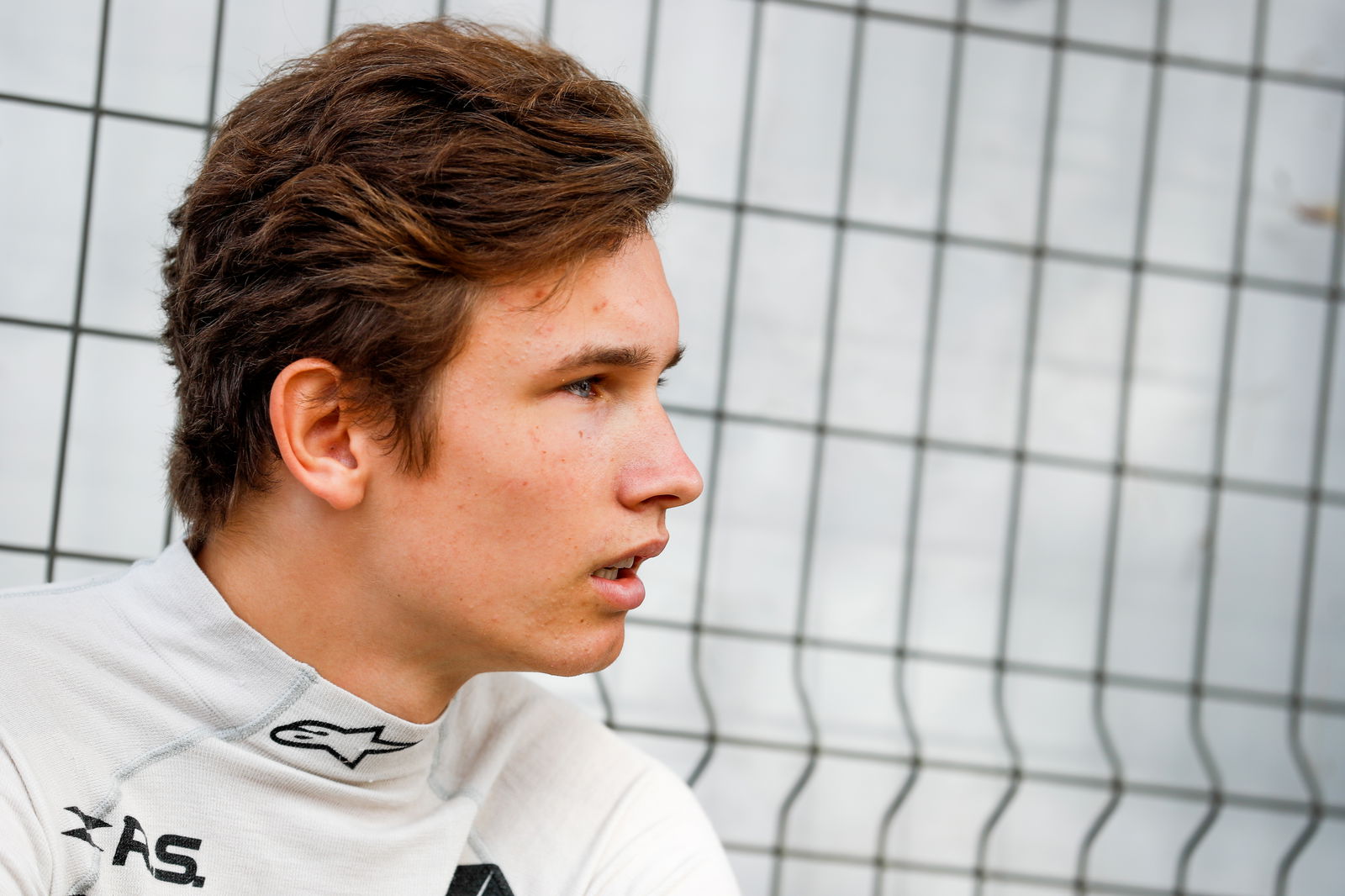 Fewtrell continues as Renault junior, moves into F3