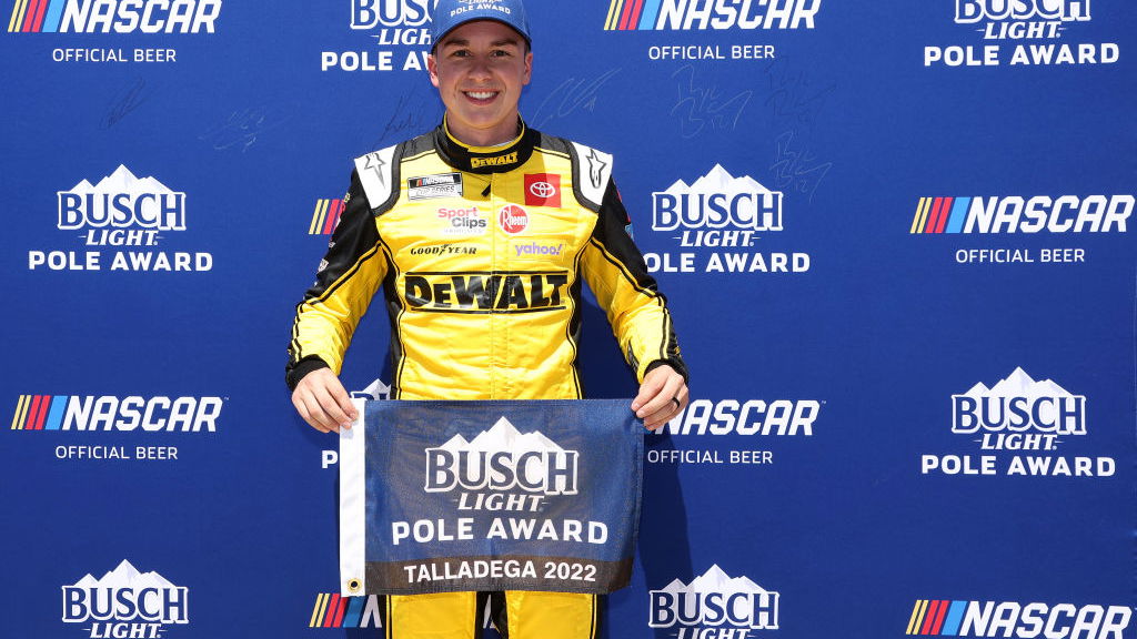 Bell Pimpin Sapu Baris Depan JGR di Kualifikasi Talladega