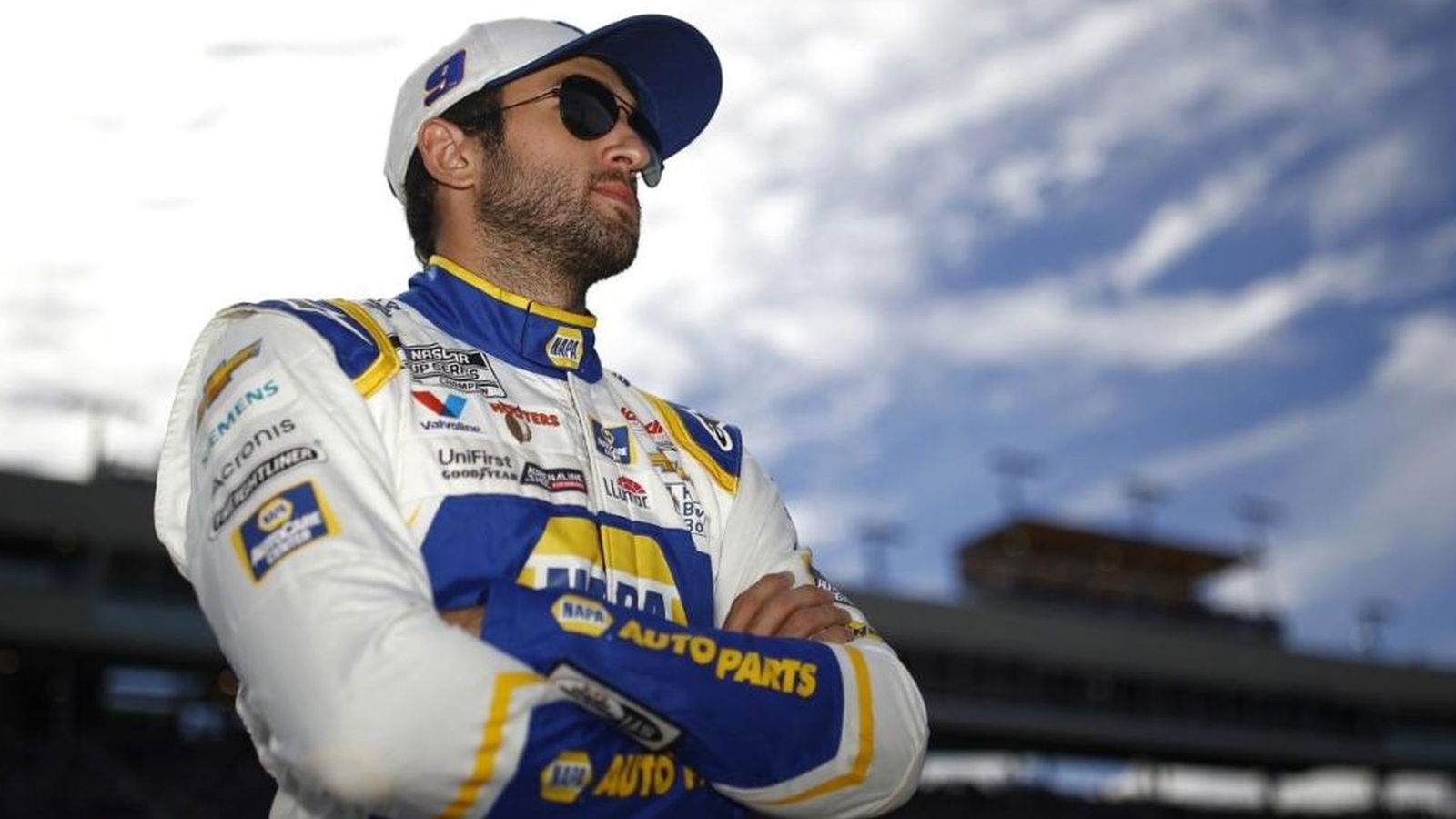 Chase Elliott Signs Contract Extension with Hendrick