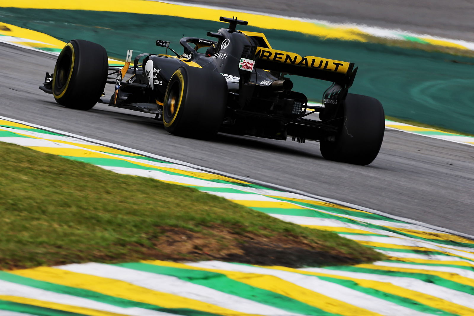 Gosip F1: Ecclestone siap untuk kembali?