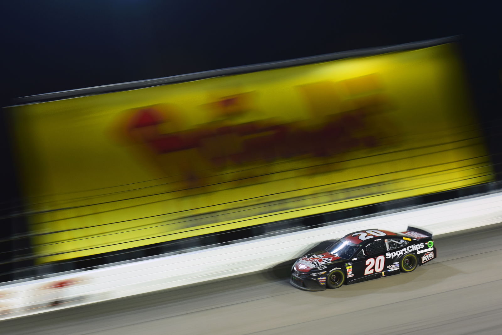 Bass Pro Shops NRA Night Race - Hasil Balapan